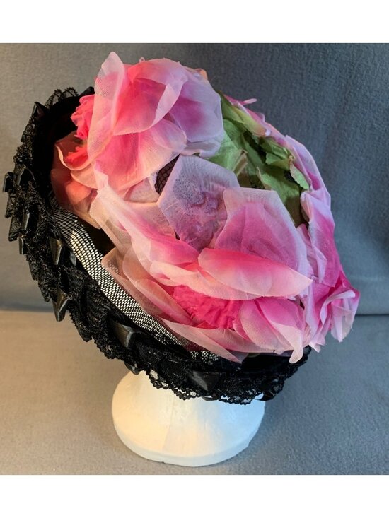 Ladies Pink Silk Flowers on Black Hat Vintage Unionmade Size 22